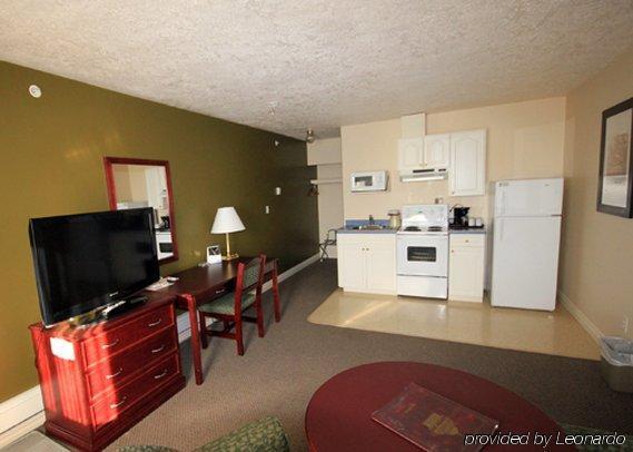 Econo Lodge Inn & Suites High Level Room photo